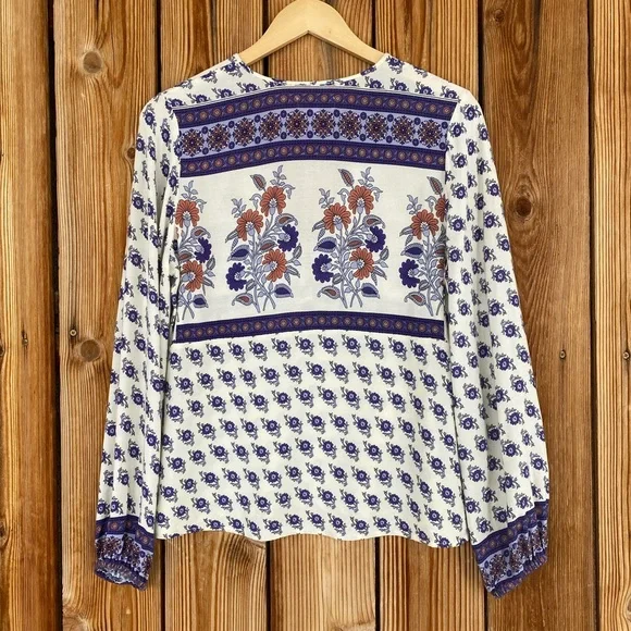 Arnhem Blouse - Picture 15 of 16